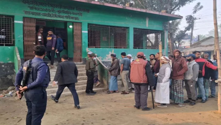 গাইবান্ধার সাঘাটায় ভোট দিতে বেরিয়ে বাড়ি ফেরা হলো না বৃদ্ধের